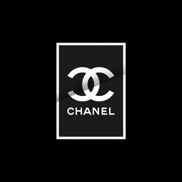 Meet your Posher, Cassandra - Picture 1 of 1